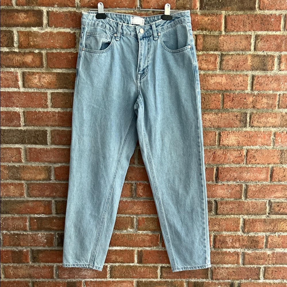 ASOS high rise light wash mom jeans tapered size 30